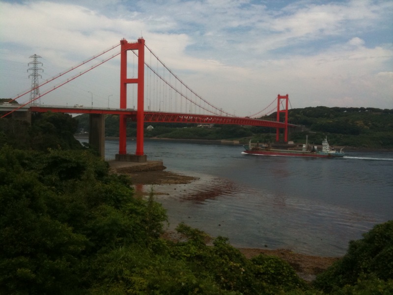平戸大橋と船.jpg